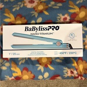 BaBylissPRO Nano Titanium Digital Flat Iron - Light Blue